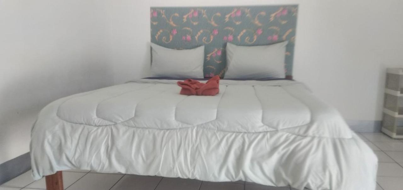 Hidayah Homestay Kelimutu Kültér fotó