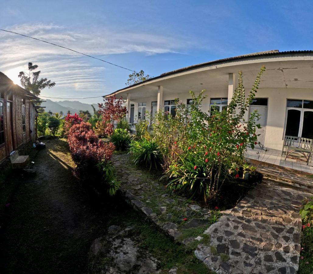 Hidayah Homestay Kelimutu Kültér fotó